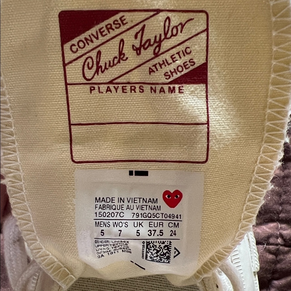 Comme des Garcons PLAY Cream Sneakers with Red Heart - Picture 5 of 5
